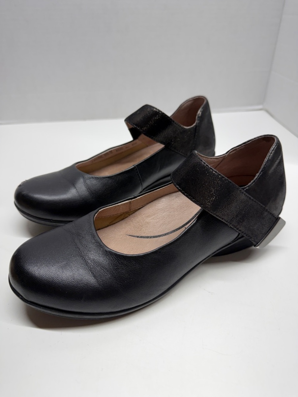 Dansko Audrey Shoes Leather Mary Jane Flats Adjustable Shoe Black Women's Size 6